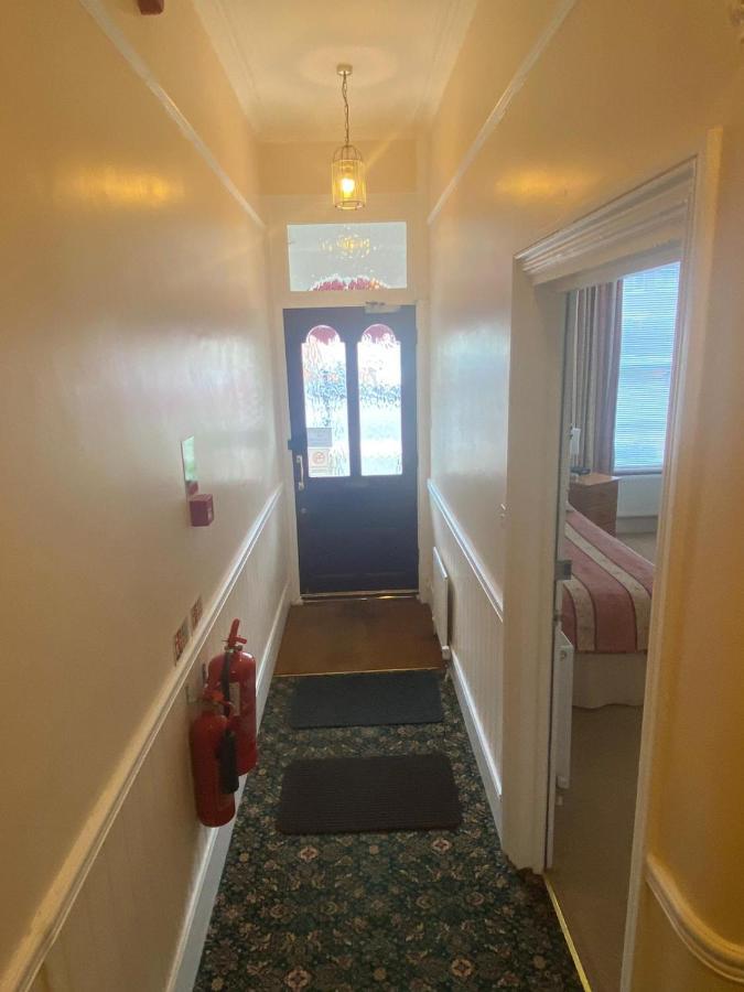 Landguard Lodge Guest House Shipley  외부 사진